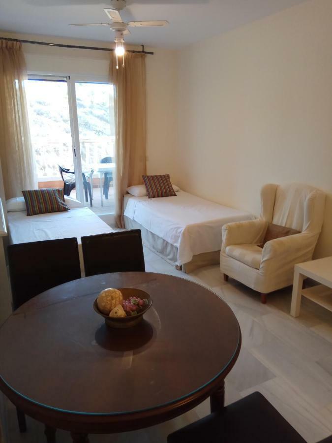 Precioso Atico En Torre De Benagalbon A 20 Metros Del Mar. Apartment Екстериор снимка