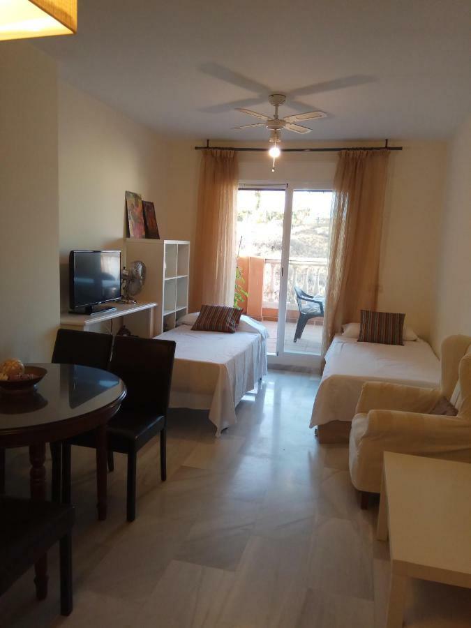 Precioso Atico En Torre De Benagalbon A 20 Metros Del Mar. Apartment Екстериор снимка